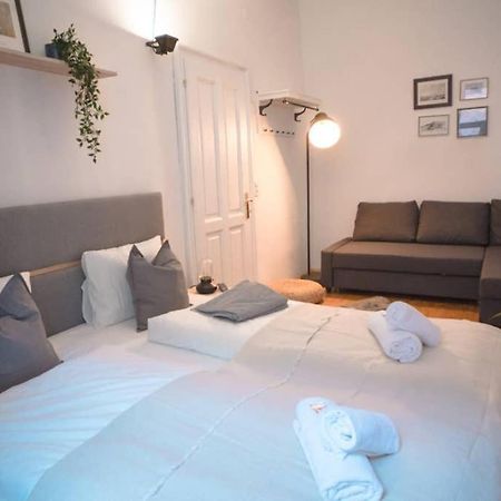Cosy And Spacious Apartment In The Heart Of Innsbruck Eksteriør billede