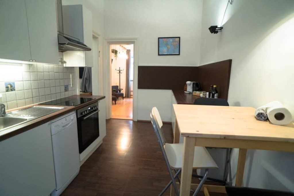 Cosy And Spacious Apartment In The Heart Of Innsbruck Eksteriør billede